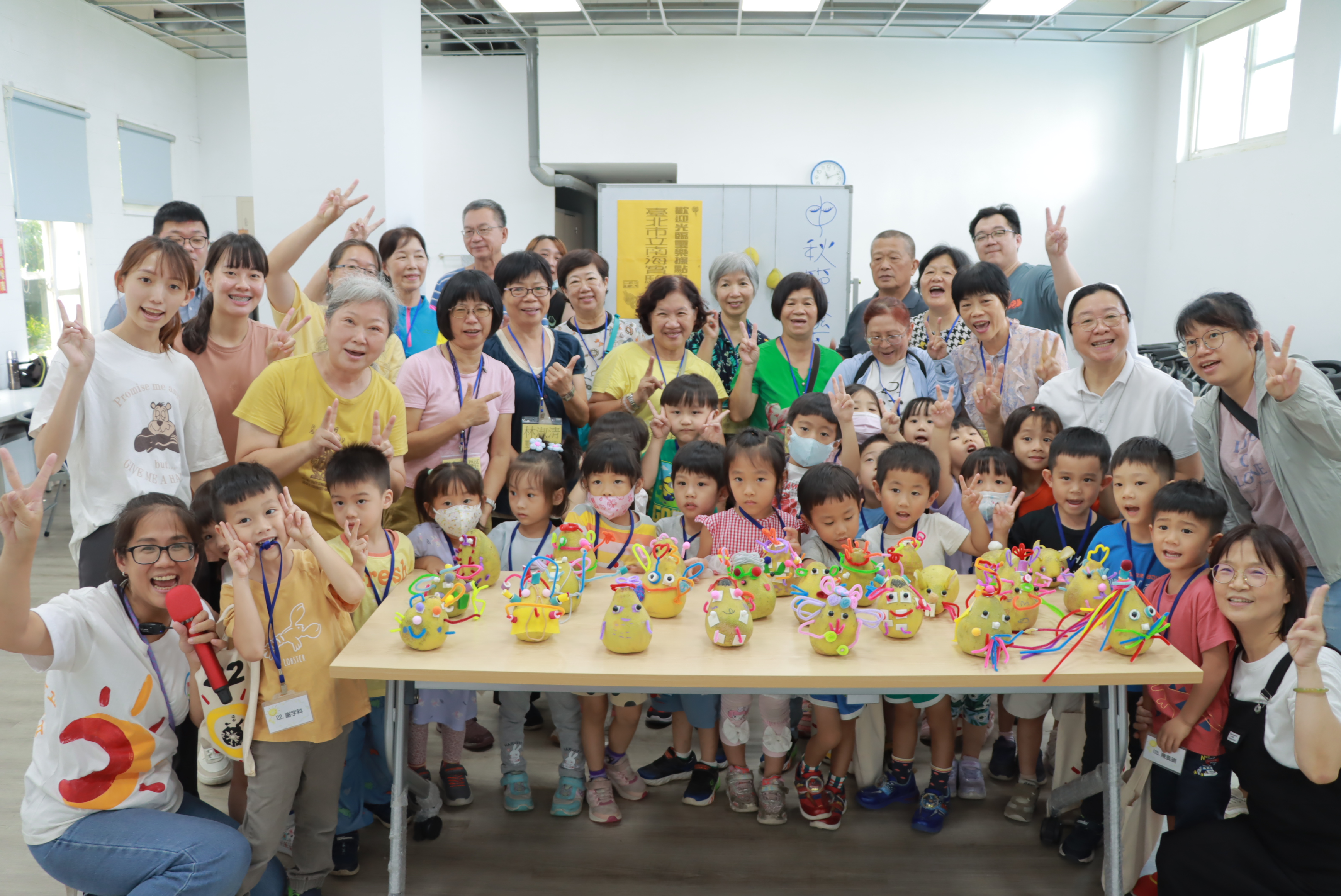 璽樂社區照顧據點攜手南海實驗幼兒園 推動老幼共學慶中秋 見證世代共融的美好時刻